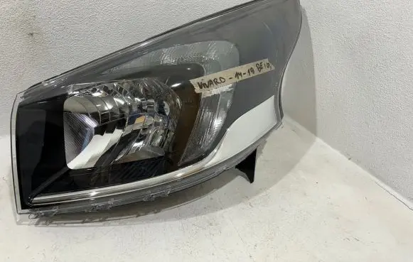 Opel Vivaro Headlight/headlamp 1EE01156515