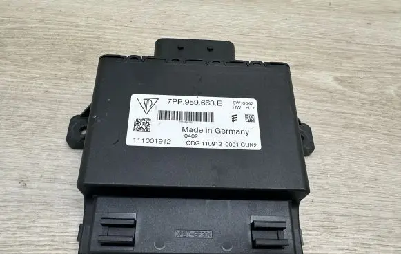 Porsche Cayenne (92A) Voltage converter/converter module 7PP959663E