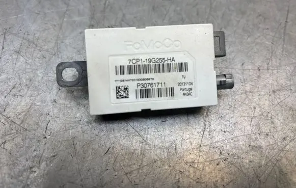Volvo V70 Aerial antenna amplifier 7CP119G255HA