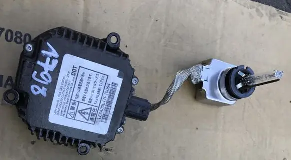 Suzuki Swift II Xenon control unit/module 