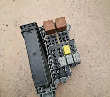 Opel Meriva A Fuse box set 93363140 13111111