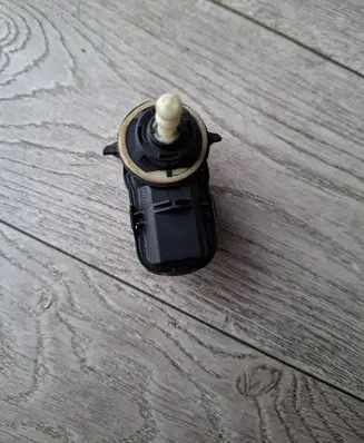 Headlight level adjustment motor
