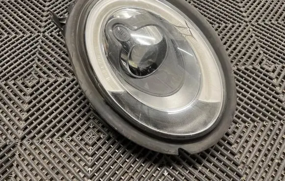 Mini One - Cooper Clubman R55 Headlight/headlamp 7401608
