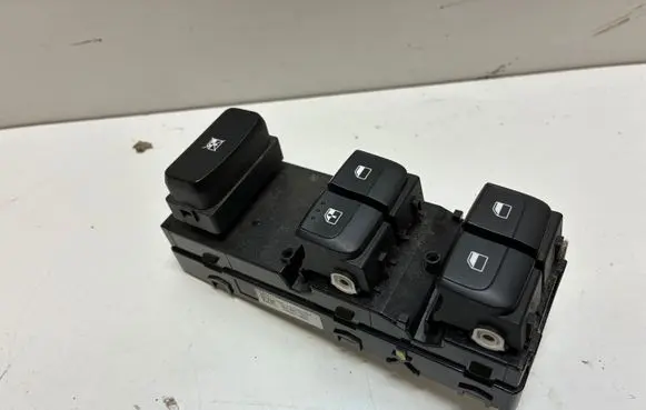 KIA Stonic Electric window control switch 93570H8000