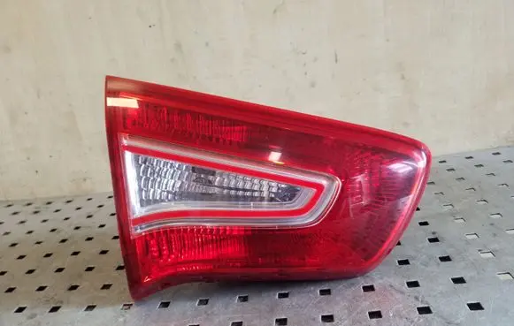KIA Sportage Tailgate rear/tail lights 924053W0
