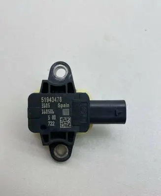 Jeep Renegade Airbag deployment crash/impact sensor 51943478