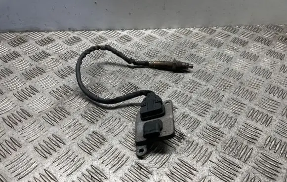 Mercedes-Benz C W205 Lambda probe sensor A0009053403
