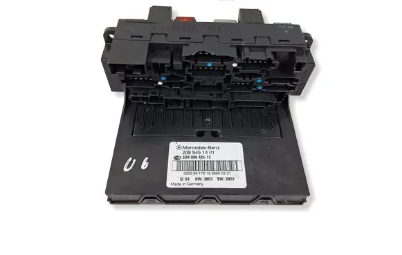 Mercedes-Benz C W203 Fuse box set 2095451401 5DK008485 A2095451401