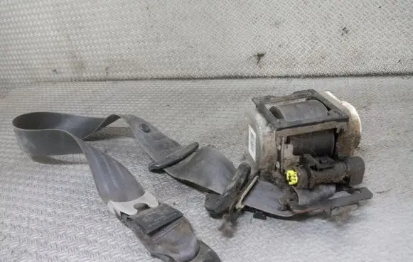 KIA Cerato Front seatbelt 888102F200