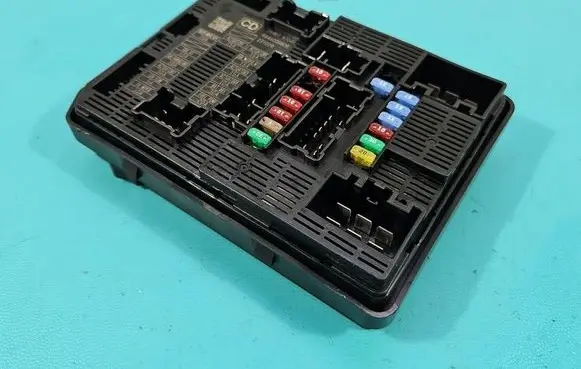 Renault Trafic III (X82) Fuse box set 284B79704R IMPRK1551649