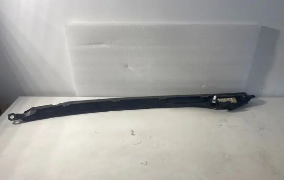 Chevrolet Corvette C8 (A) pillar trim 84721182