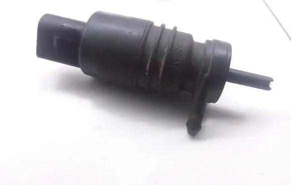 Volkswagen New Beetle Windscreen/windshield washer pump 