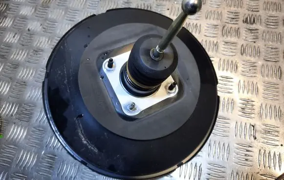 Audi Q3 8U Brake booster 5N1614105J