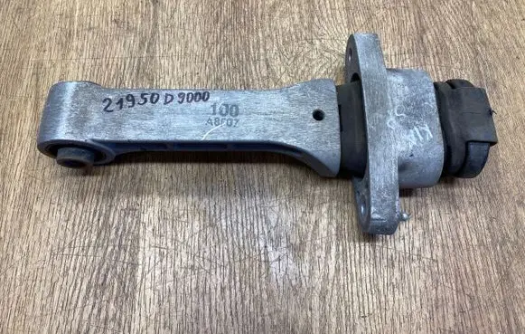 KIA Sportage Engine mount bracket 21950D900