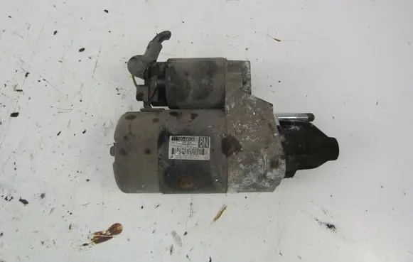 Suzuki Swift I Starter motor 3110086G0