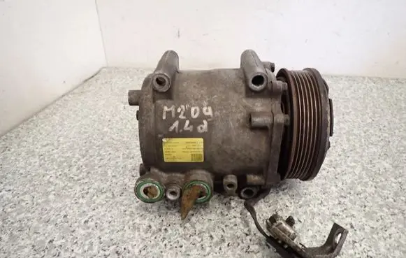 Mazda 2 Air conditioning (A/C) compressor (pump)