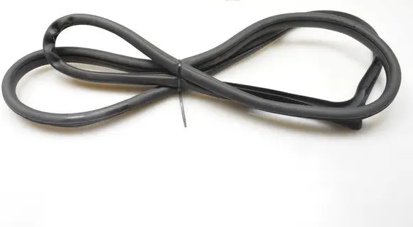 KIA Stonic Front door rubber seal 