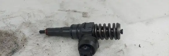 Skoda Octavia Mk2 (1Z) Fuel injector 038130073AR 0414720214