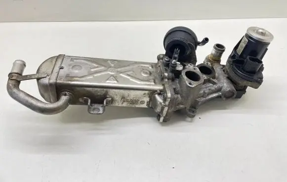 Audi A3 S3 A3 Sportback 8P EGR valve cooler 03L131512BJ 11725505