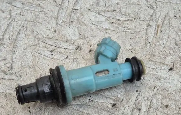Lexus GS 300 400 430 Fuel injector 2325046090