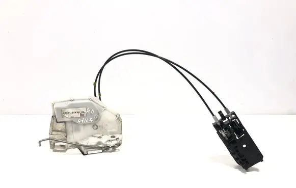 Opel Agila B Front door lock 8220151K40