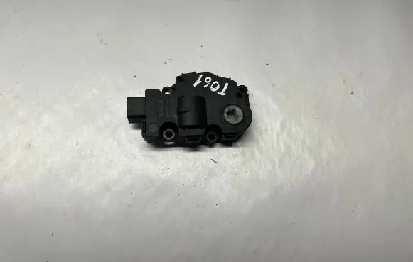 BMW X5 E70 A/C air flow flap actuator/motor 410475520