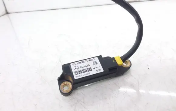 Mercedes-Benz S W220 Airbag deployment crash/impact sensor 2208204426
