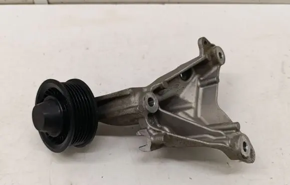 Nissan Qashqai J12 Alternator belt tensioner 117106794R