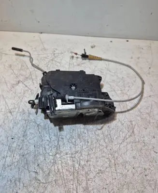 BMW 3 E90 E91 Rear door lock 7060295