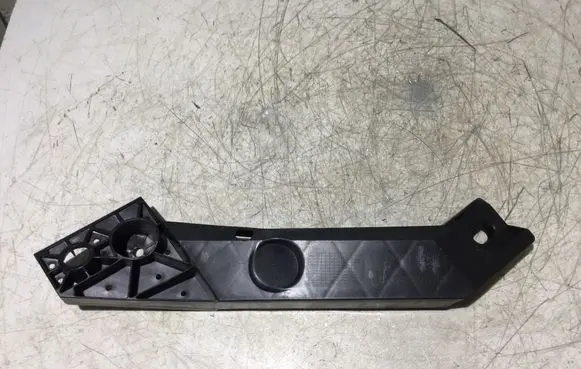 Renault Trafic III (X82) Radiator support slam panel bracket 625001299R