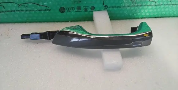 Rear door exterior handle