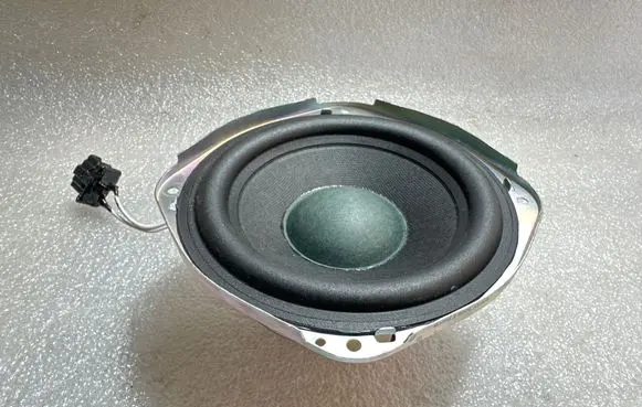 Audi A7 S7 4G Subwoofer speaker 4G9035381A