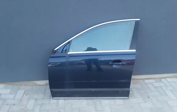 Volvo XC70 Front door