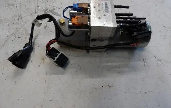 Renault Megane III Convertible roof hydraulic pump 