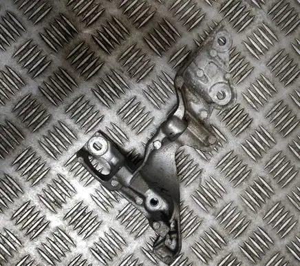 Renault Trafic III (X82) EGR valve cooler bracket 147174072R