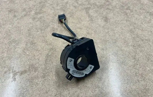 BMW 3 E46 Steering angle sensor 37146750126 6750126 110187