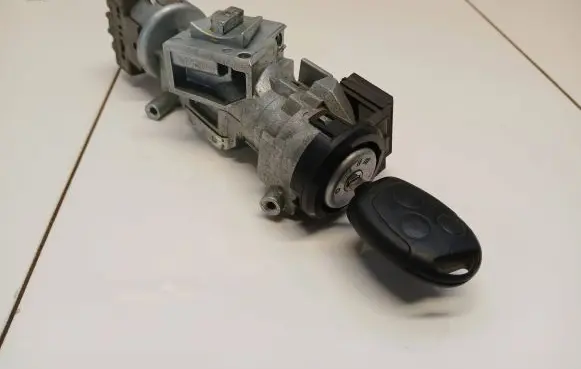 Ford Mondeo MK IV Ignition lock 6E5T15607BA 2377A3104 D7520013