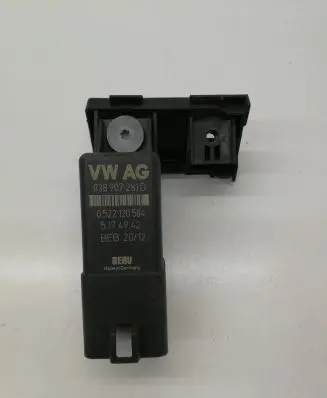 Volkswagen Caddy Glow plug pre-heat relay 038907281D