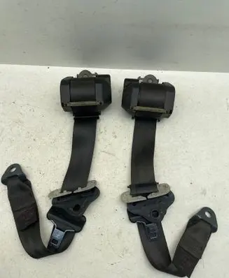 Citroen C3 Rear seatbelt 041048