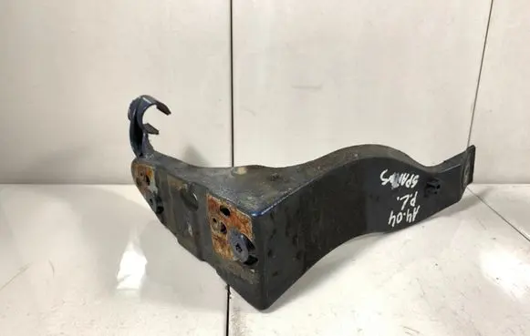 Audi A4 S4 B6 8E 8H Front bumper mounting bracket 8E0821138B