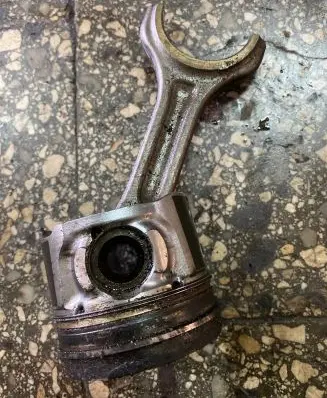 Peugeot 5008 Piston with connecting rod 751101