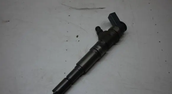 Fuel injector