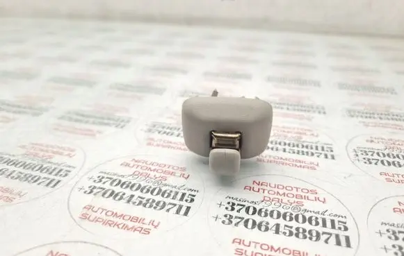 Sun visor clip/hook/bracket