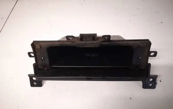 Suzuki Grand Vitara II Glove box 1V7X0
