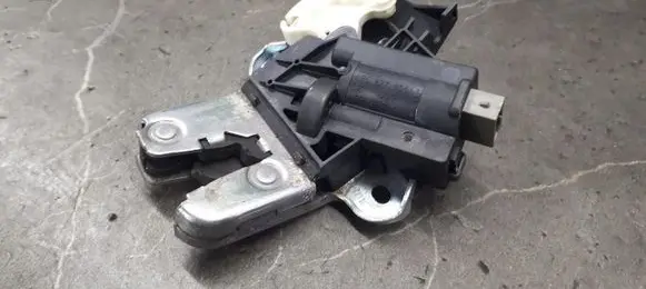 Audi A5 8T 8F Tailgate/trunk/boot lock/catch/latch 4F5827505D