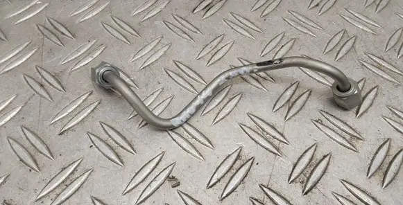 Toyota RAV 4 (XA40) Fuel injector supply line/pipe 