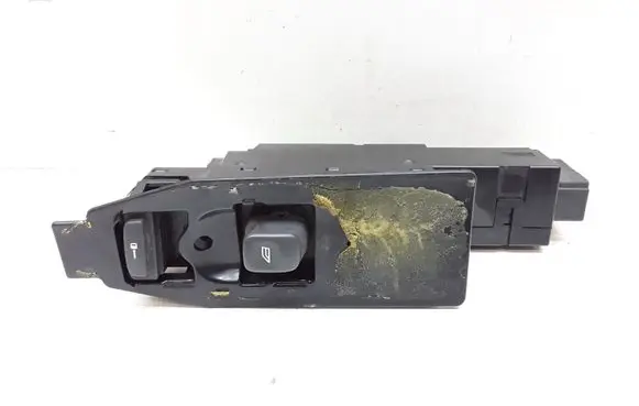 Volvo XC70 Electric window control switch 9452961