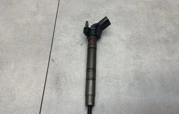 Audi A7 S7 4G Fuel injector 059130277CC 0445116040