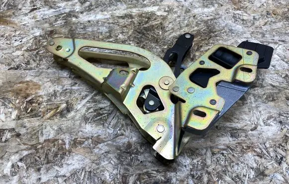 Mercedes-Benz SL R230 Convertible roof hinge 2307900371