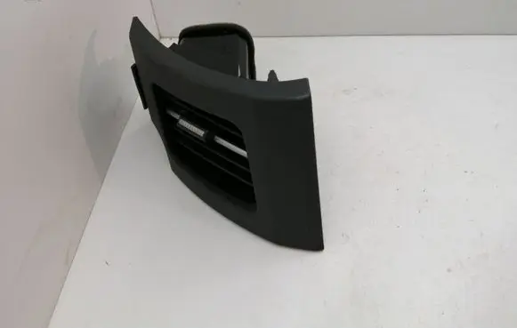 Toyota Prius (XW30) Dashboard side air vent grill/cover trim 5568647020 5566047030 5565047080